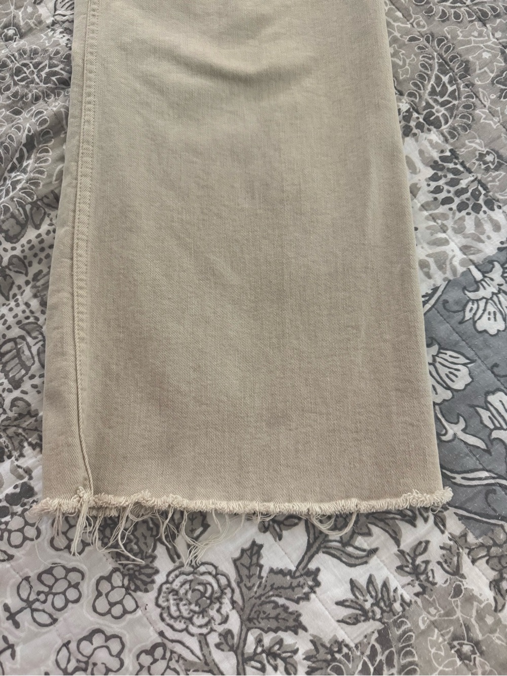 Zara high rise wide-leg jeans in beige. - Picture 5 of 5